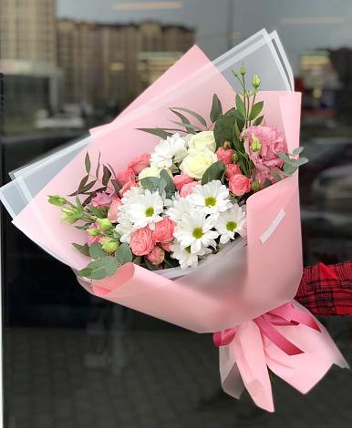 Букет цветов из: Розы, Лизиантусы и Хризантемы в Тёсово-Нетыльском